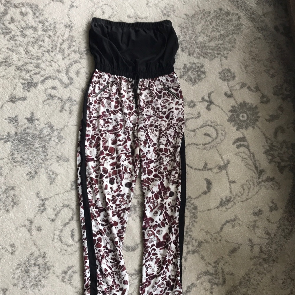 Patterned strapless jumpsuit